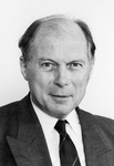 842470 Portret van jhr. drs. P.A.C. (Pieter) Beelaerts van Blokland, geboren Heerjansdam 8 december 1932, commissaris ...